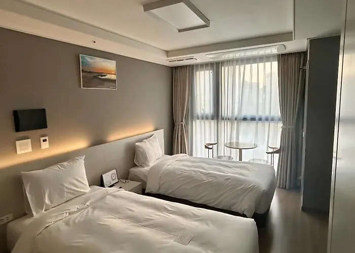 The Raffinato Residece At Myeongdong 3*