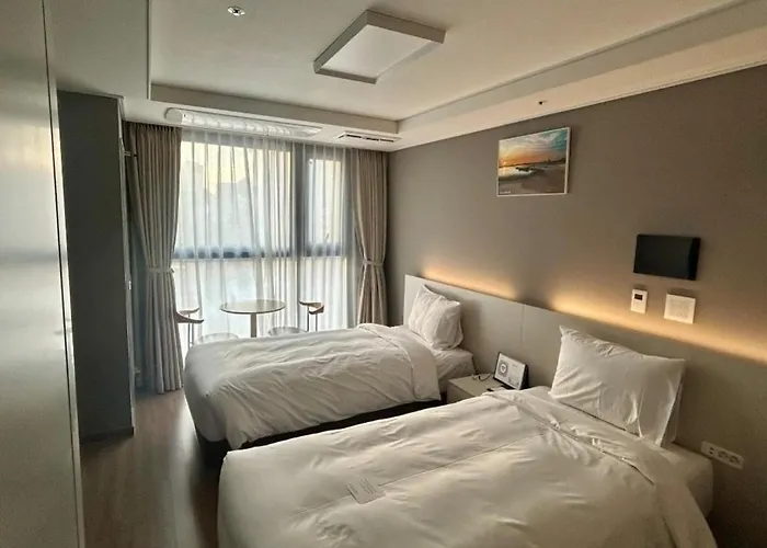 アパートホテル The Raffinato Residece At Myeongdong 3*